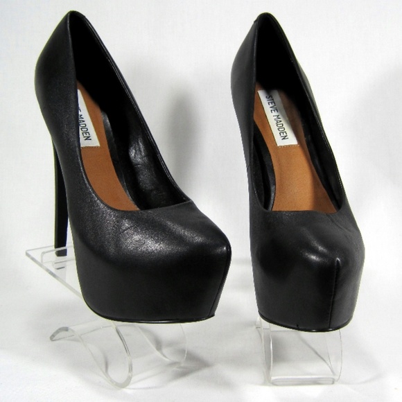Steve Madden Shoes - Steve Madden Black Leather DEJAVU Heels Size: 7.5B